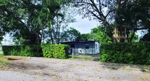 16525 NW 22nd Ct, Miami Gardens, FL 33054