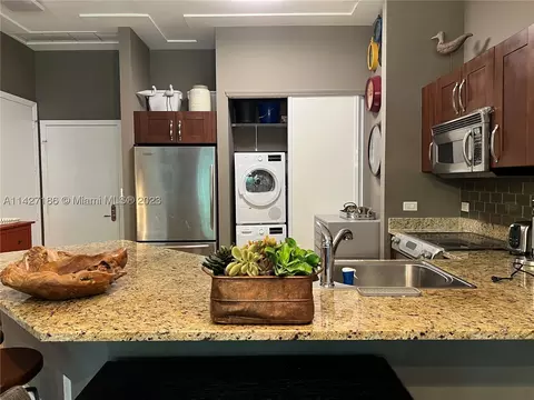 20000 E Country Club Dr #114, Aventura, FL 33180
