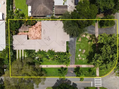 2916 Granada Blvd, Coral Gables, FL 33134