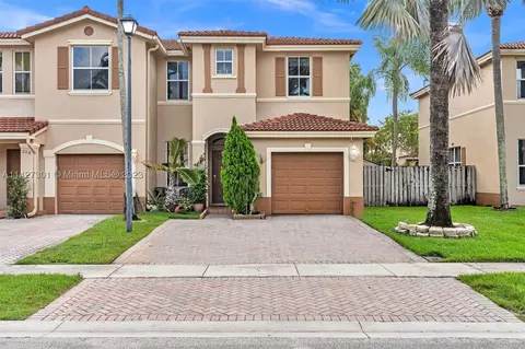 210 Riverwalk Cir #210, Sunrise, FL 33326