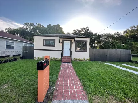 7134 NW 15th Ct, Miami, FL 33147