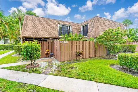 5568 NW 59th Pl, Tamarac, FL 33319