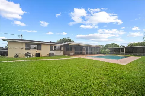 19346 SW 262nd St, Homestead, FL 33031