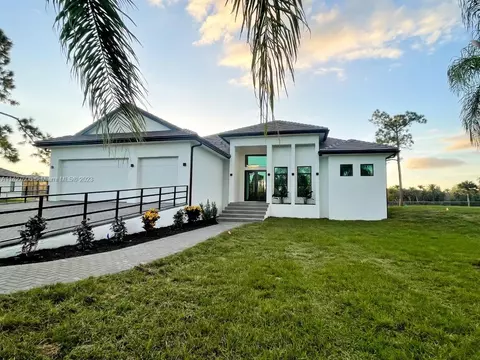 687 SW 23rd St, Other City - In The State Of Florida, FL 34117