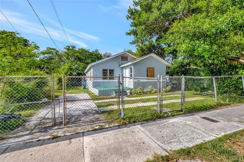 1484 NW 60th St, Miami, FL 33142
