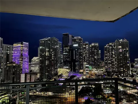 350 S Miami Ave #2906, Miami, FL 33130