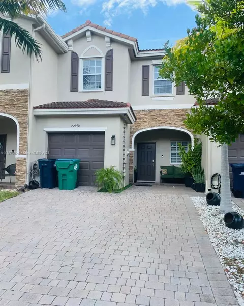 22390 SW 88th Path, Cutler Bay, FL 33190