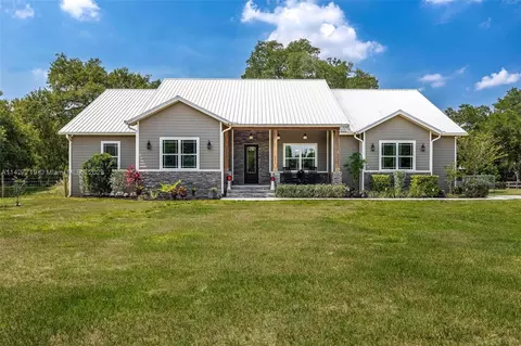 1566 E Winchester Ave, Labelle, FL 33935