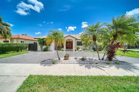 17453 NW 87th Pl, Hialeah, FL 33018