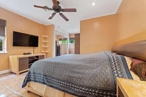 8925 Dickens Ave, Surfside, FL 33154 photo 8