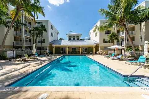 7608 SW 102nd St #219, Pinecrest, FL 33156