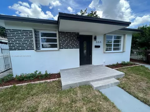555 E 10th St, Hialeah, FL 33010 photo 4