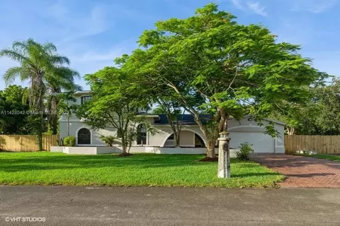 15880 SW 283rd St, Homestead, FL 33033