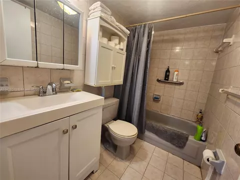 1075 W 68th St #119, Hialeah, FL 33014 photo 7