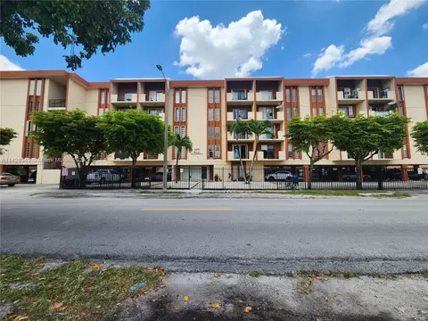 1075 W 68th St #119, Hialeah, FL 33014 photo 12