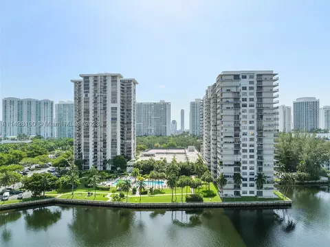 18151 NE 31st Ct #2017, Aventura, FL 33160