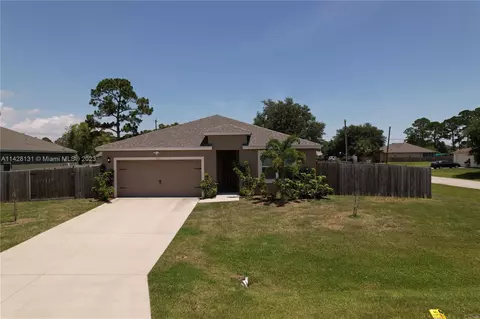 373 Brookedge St, Palm Bay, FL 32907