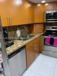 210 174th St #2106, Sunny Isles Beach, FL 33160