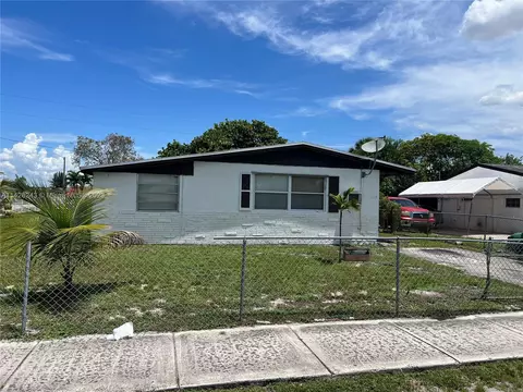 2961 NW 211th St, Miami Gardens, FL 33056