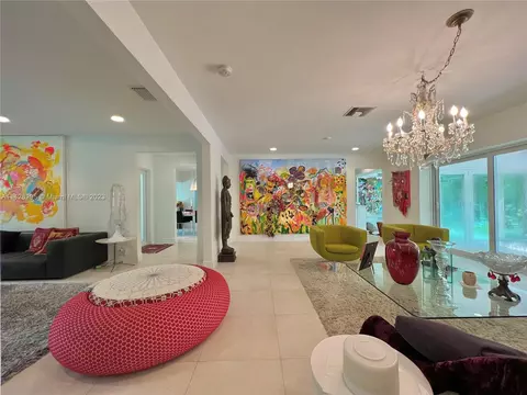 13915 SW 73rd Ave, Palmetto Bay, FL 33158