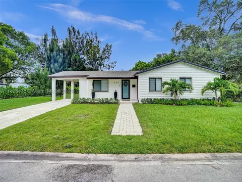255 Grant Dr, Coral Gables, FL 33133