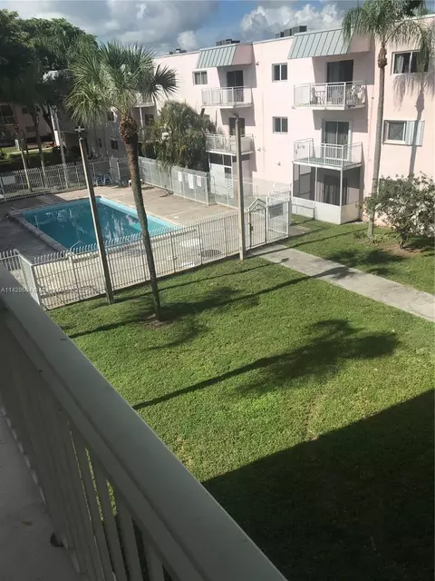 11309 SW 200th St #308-C, Miami, FL 33157