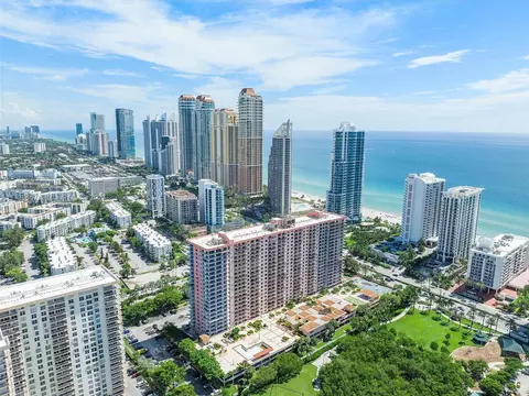 210 174th St #L11, Sunny Isles Beach, FL 33160