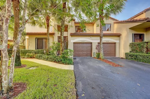 10534 NW 10th St #C-126, Plantation, FL 33322