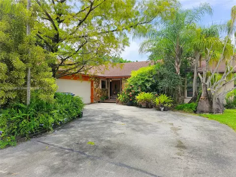 9711 SW 115th Ave, Miami, FL 33176