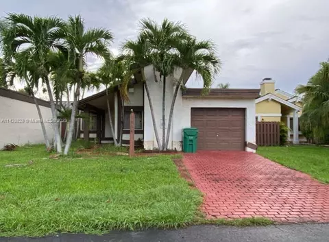 9514 SW 148th Ave Cir E, Miami, FL 33196