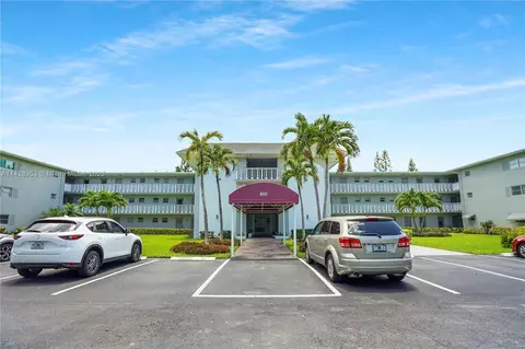 1000 Hillcrest Ct #201, Hollywood, FL 33021