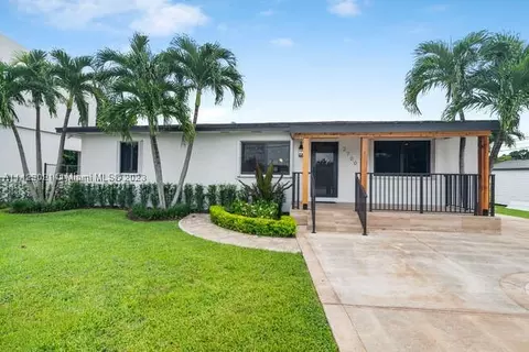 2700 SW 88th Ave, Miami, FL 33165