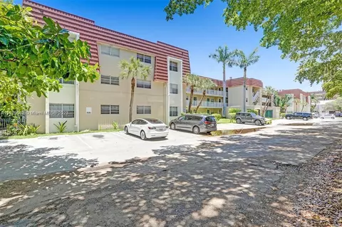 1300 Moffett St #307, Hallandale Beach, FL 33009