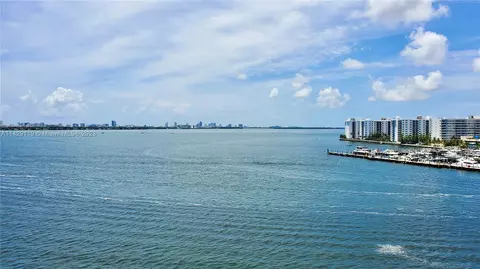 2016 Bay Dr #808, Miami Beach, FL 33141