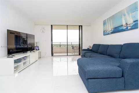 600 Three Islands Blvd #1501, Hallandale Beach, FL 33009