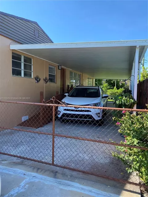 94 W 59th St, Hialeah, FL 33012 photo 2