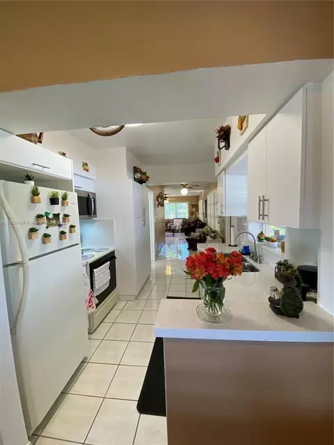 94 W 59th St, Hialeah, FL 33012 photo 10