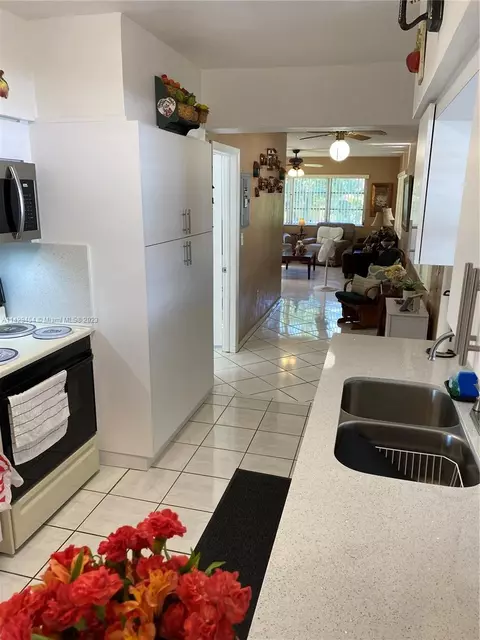 94 W 59th St, Hialeah, FL 33012 photo 11