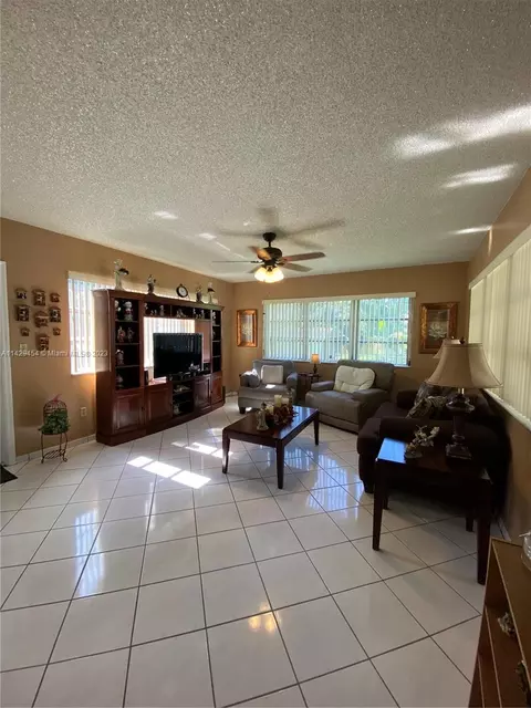 94 W 59th St, Hialeah, FL 33012 photo 13