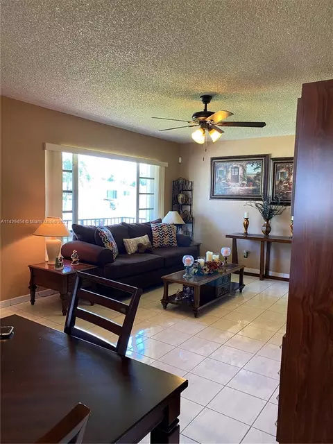 94 W 59th St, Hialeah, FL 33012 photo 6