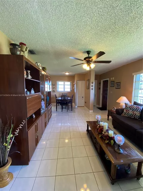 94 W 59th St, Hialeah, FL 33012 photo 5