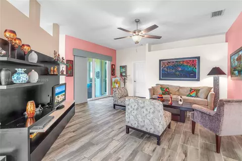 2655 SE 5th Ct, Homestead, FL 33033