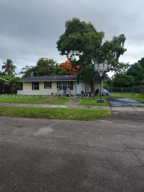 15271 SW 102nd Ct, Miami, FL 33157