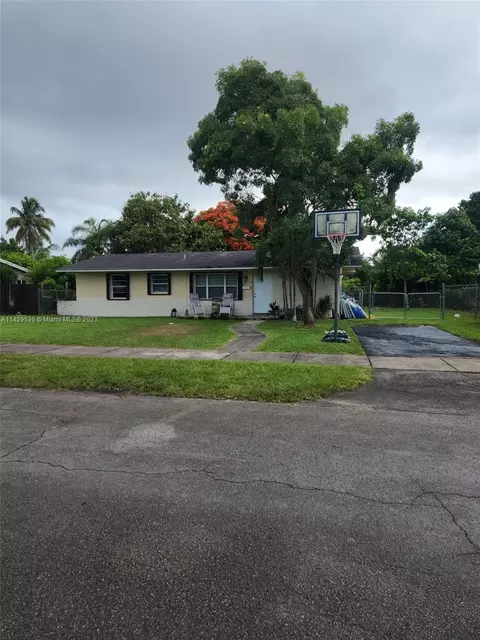 15271 SW 102nd Ct, Miami, FL 33157