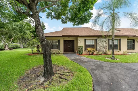 7541 SW 26th Ct #70, Davie, FL 33314