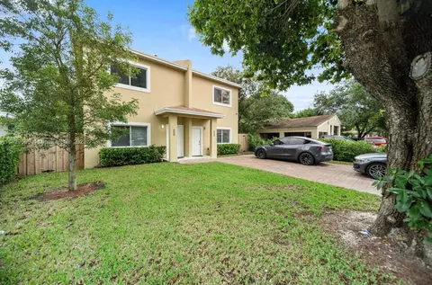 1531-1533 NW 55th Ter, Miami, FL 33142