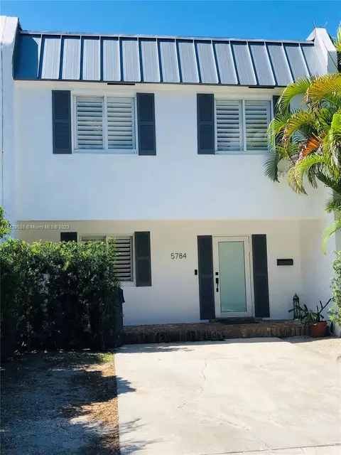 5784 SW 74th Ter, South Miami, FL 33143