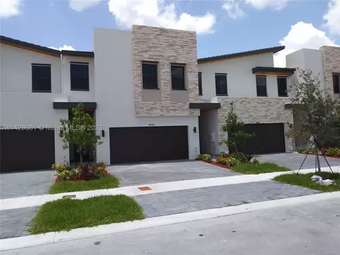 10520 NW 79th St, Doral, FL 33178