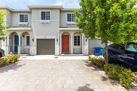 1379 NW 208th Ter, Miami Gardens, FL 33169