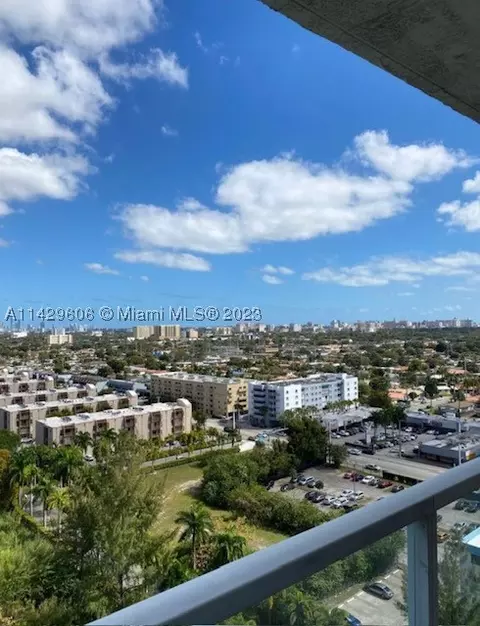 5077 NW 7th St #TS15, Miami, FL 33126